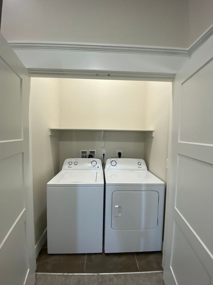 Omaha Apartment: 13108 Lincoln Road