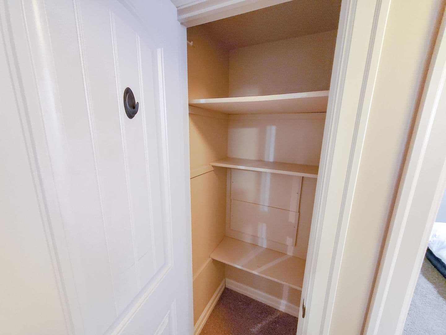 Omaha Apartment: 814 S. 38th Street