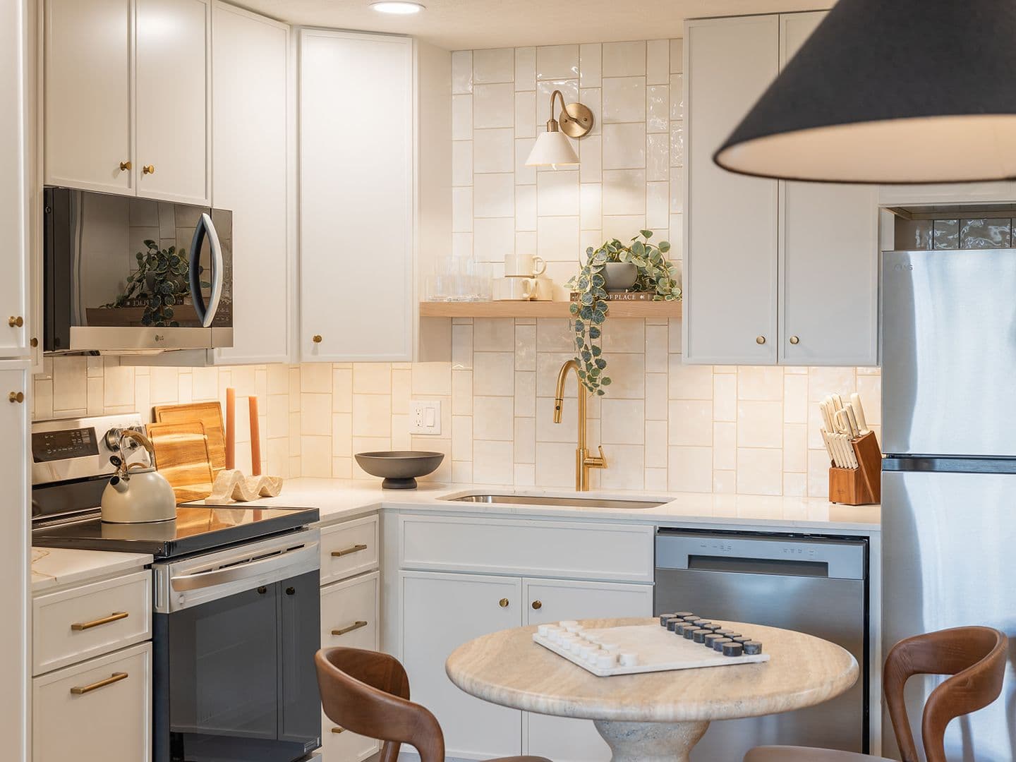 Omaha Apartment: 7270 Cedar Street - Unit 231 - A678 w/Nook