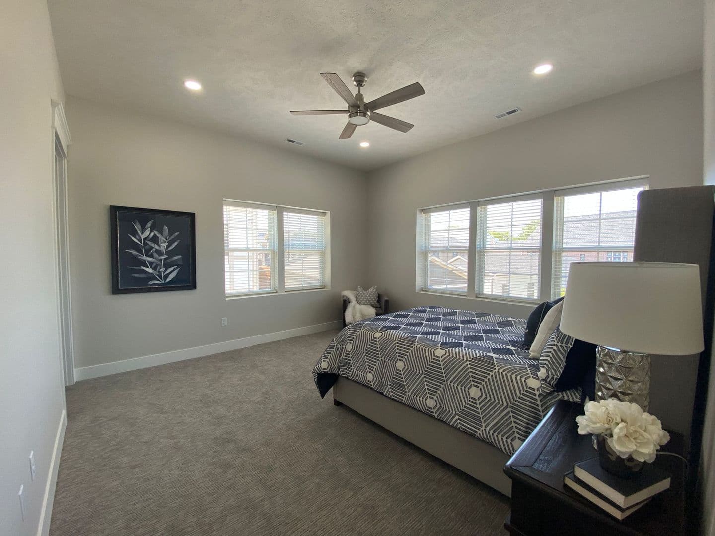 Omaha Apartment: 13108 Lincoln Road