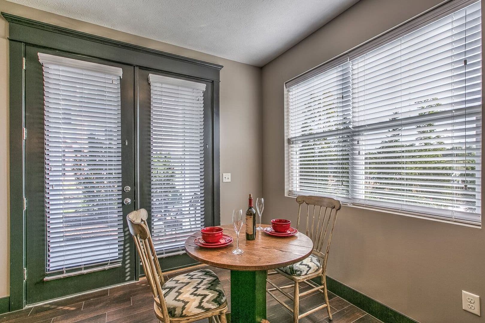 Elkhorn Apartment: 1010 N. 192nd Court, 1004 N. 192nd Court, 1011 N. 192nd Court