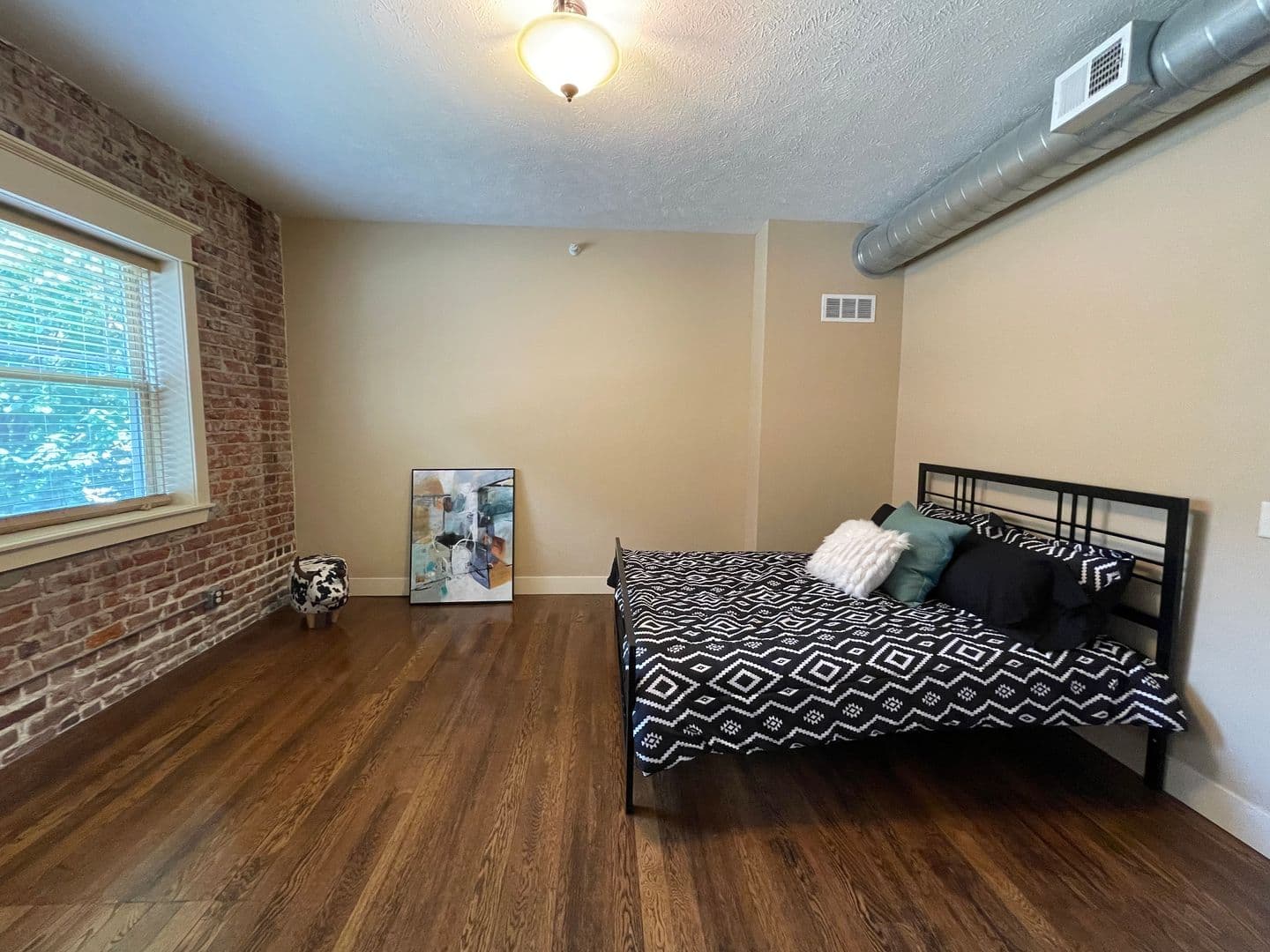 Omaha Apartment: 2934 Leavenworth