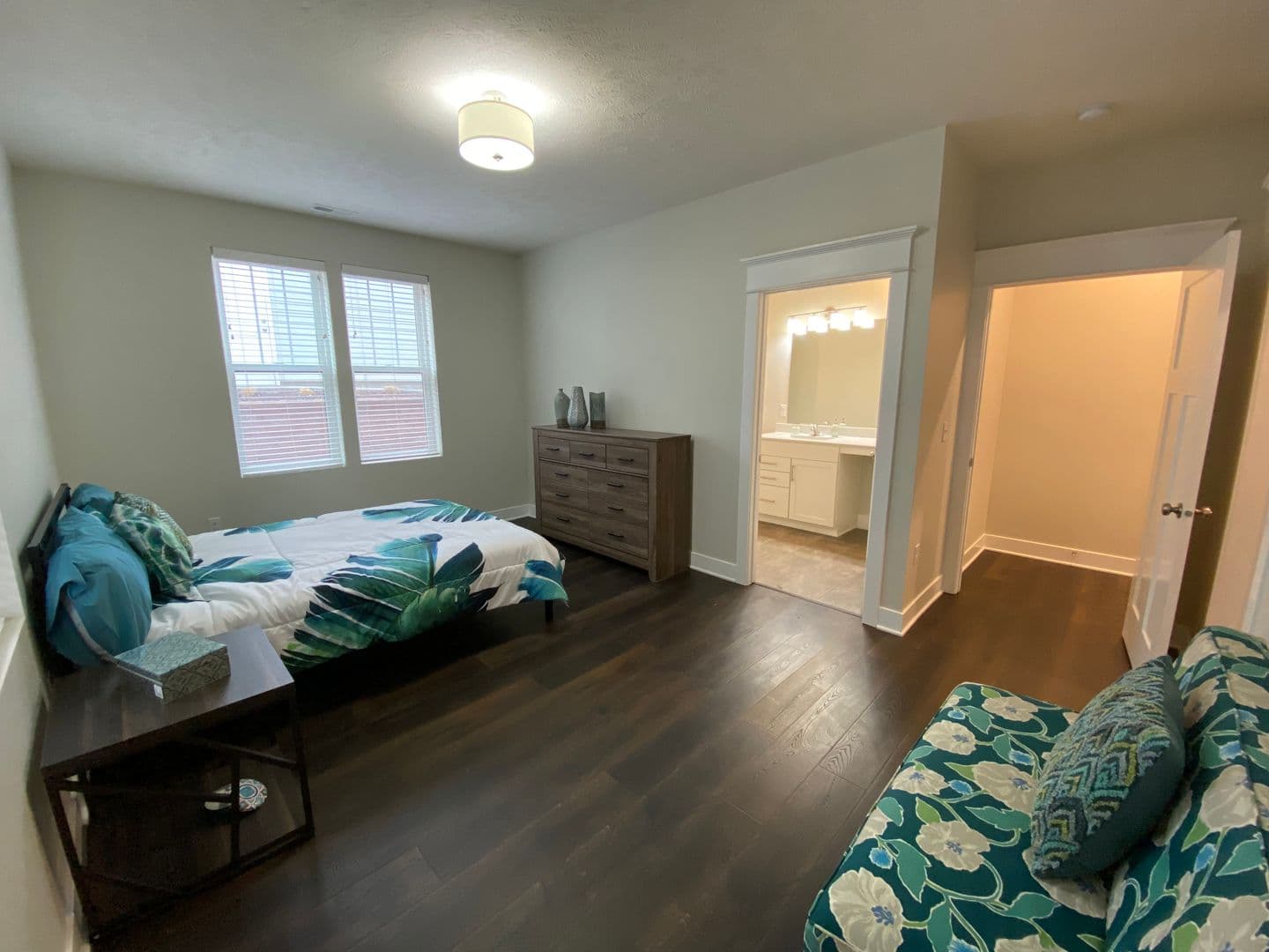 Omaha Apartment: 13108 Lincoln Road