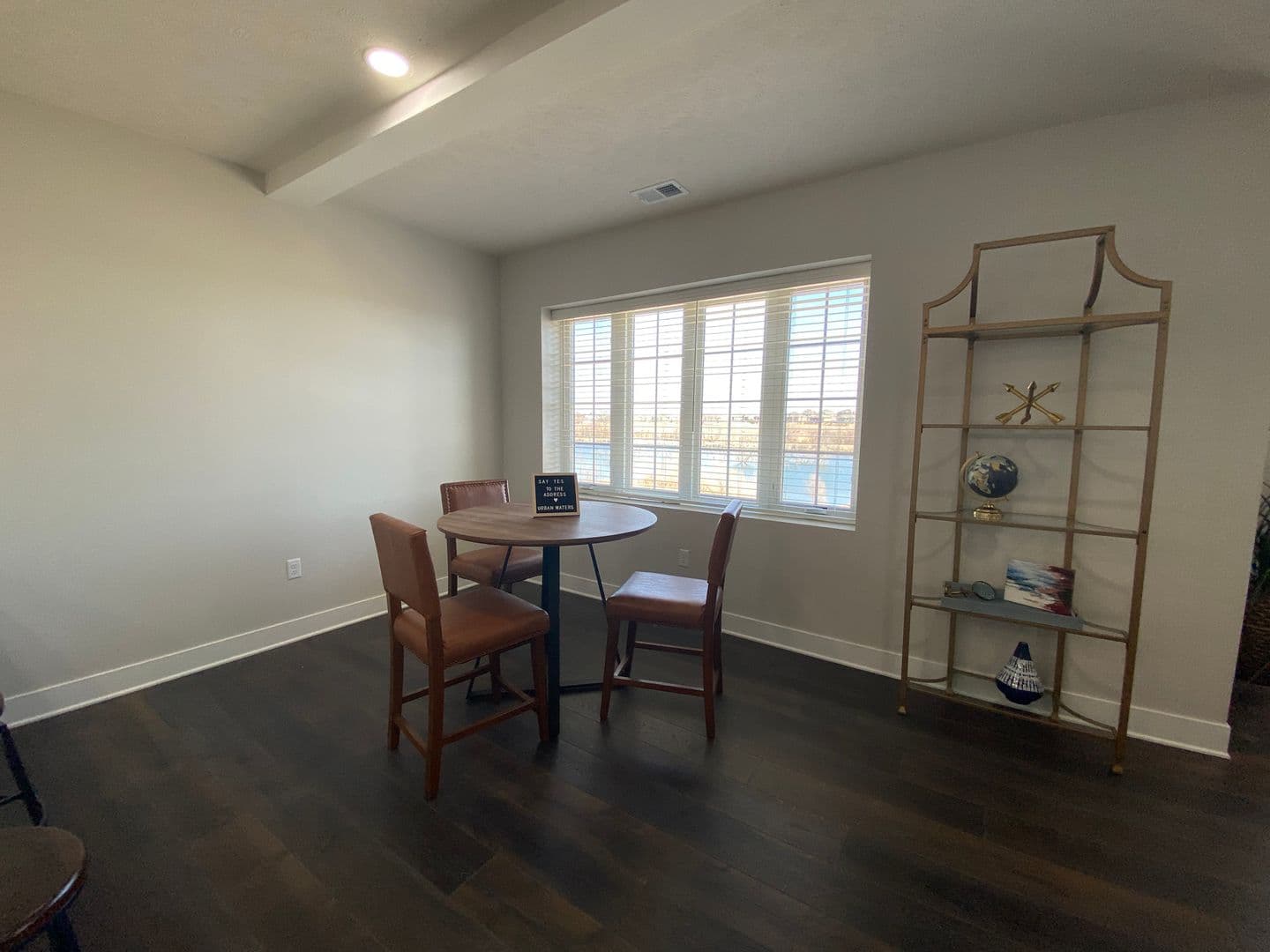 Omaha Apartment: 13108 Lincoln Road