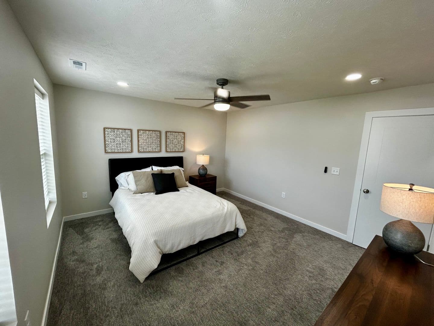 Omaha Apartment: 13041 Cornhusker Road