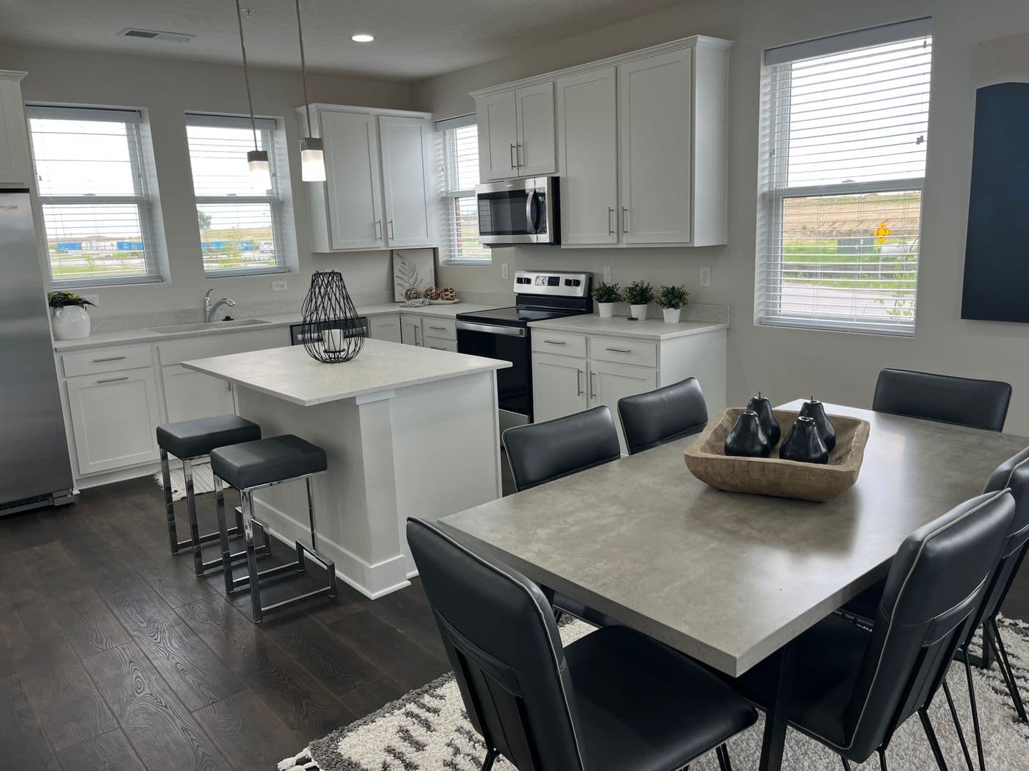 Elkhorn Apartment: 6108 Coventry Drive 102