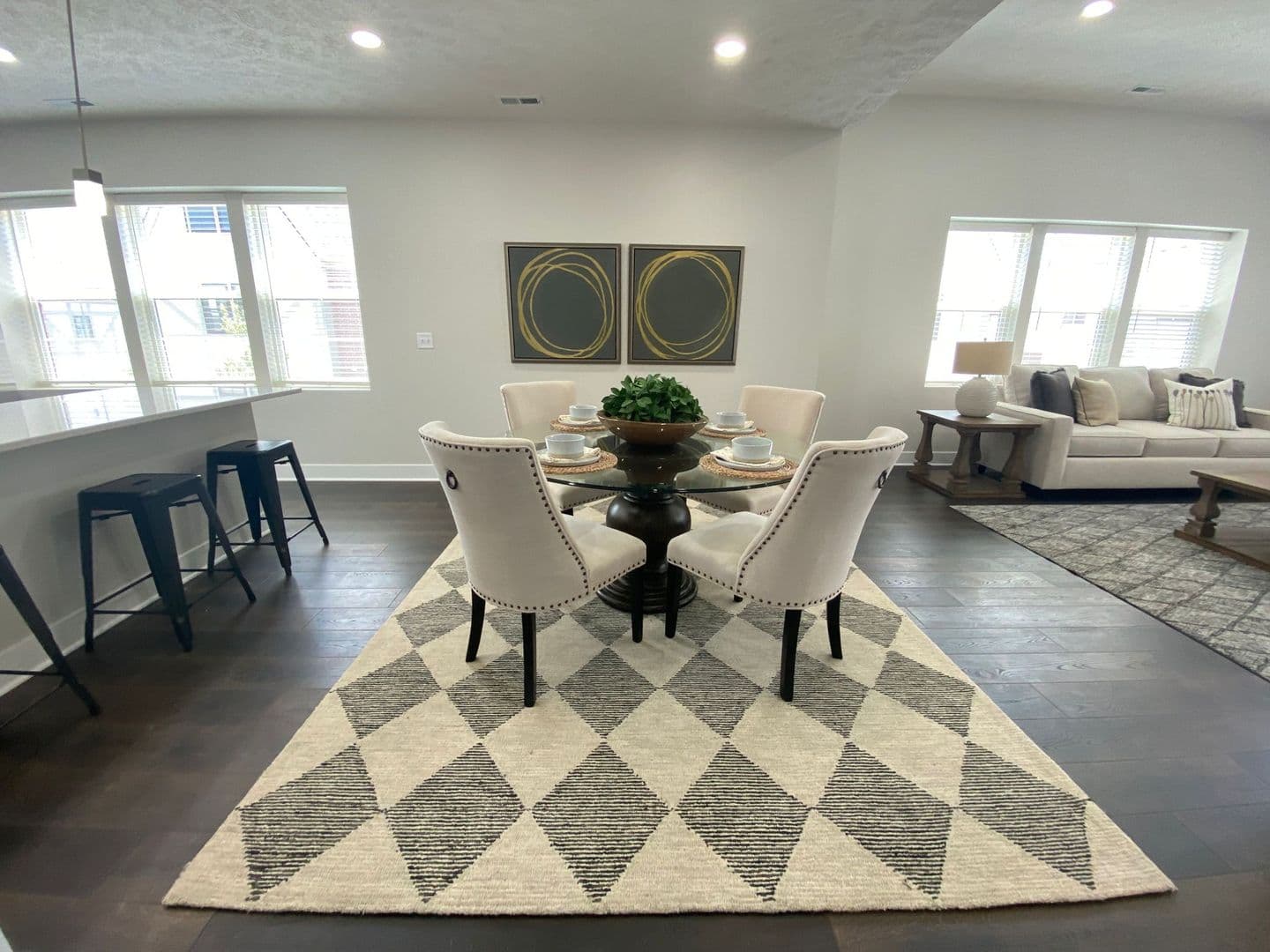 Omaha Apartment: 13108 Lincoln Road