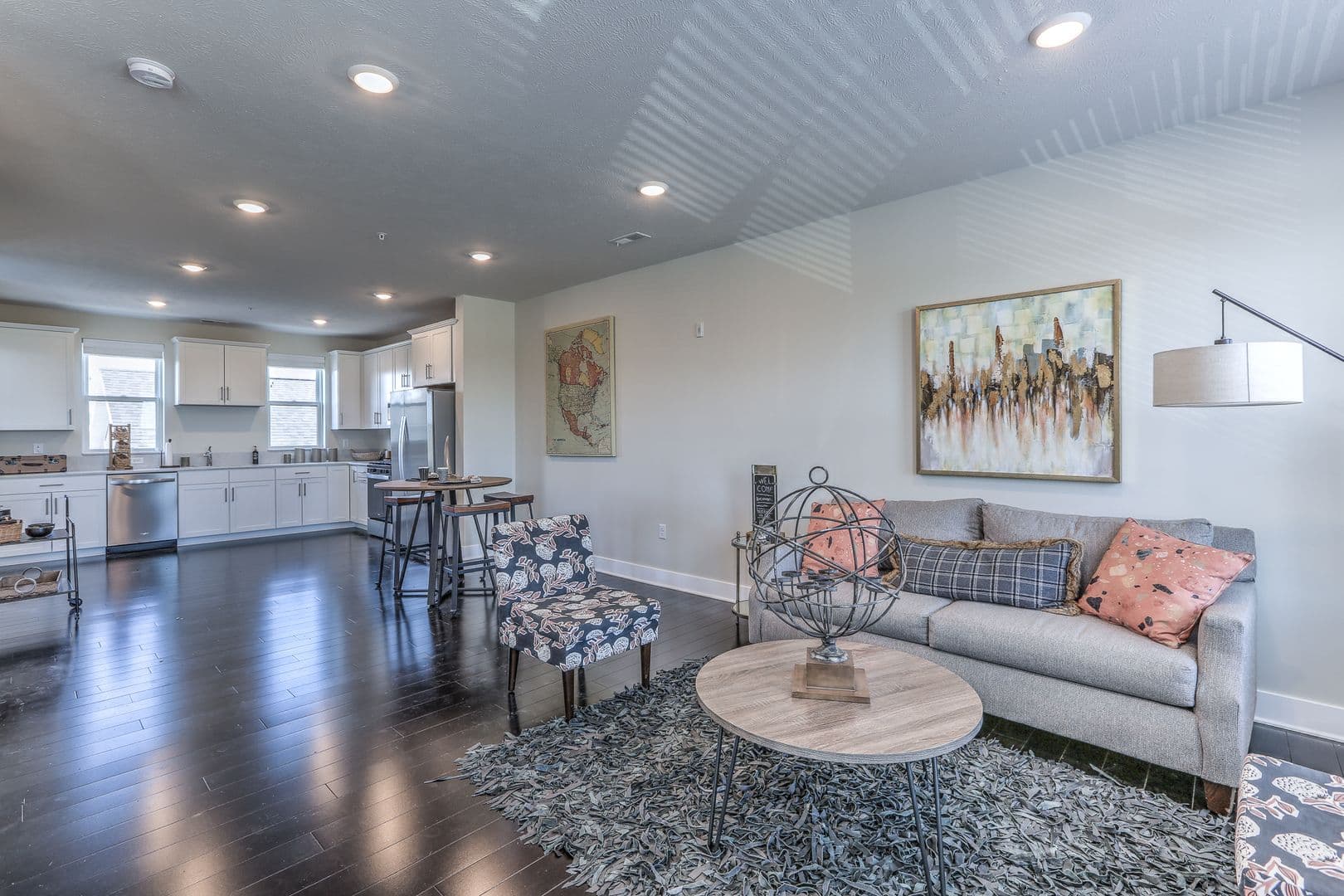 Omaha Apartment: 13178 Lincoln Road