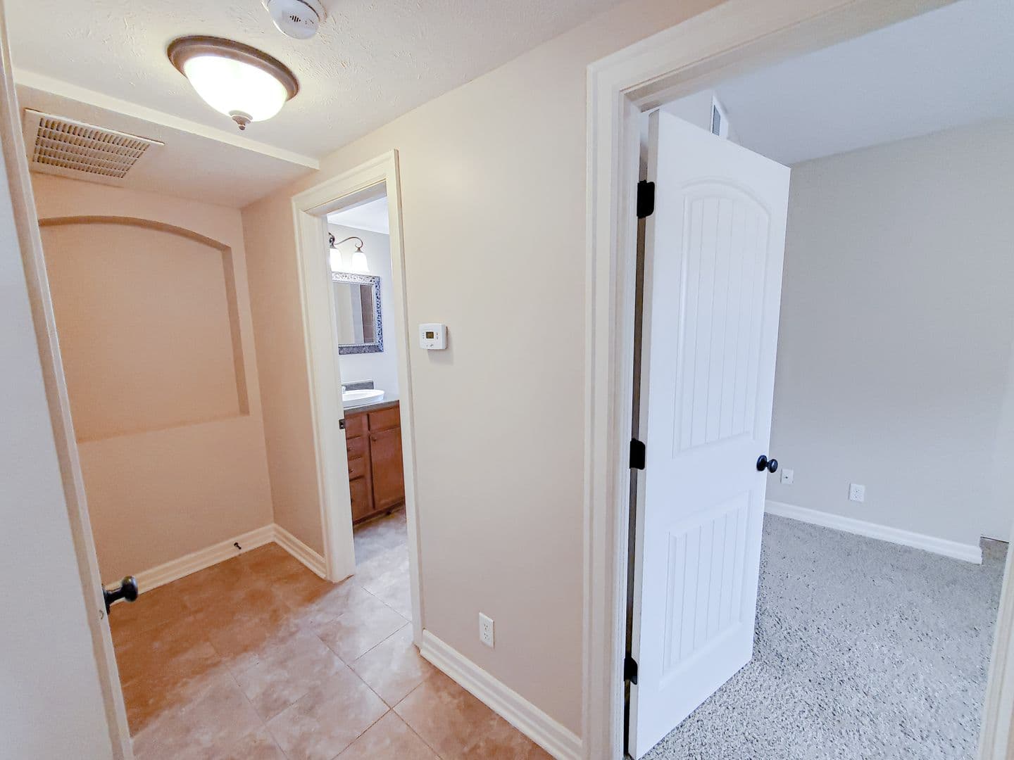 Omaha Apartment: 601-617 S. 31st Avenue