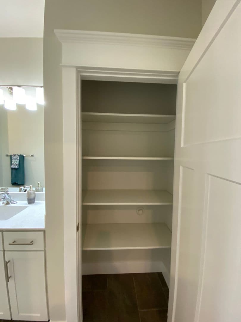 Omaha Apartment: 13108 Lincoln Road