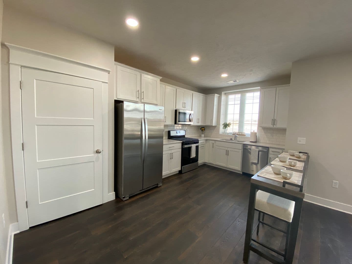 Omaha Apartment: 13108 Lincoln Road