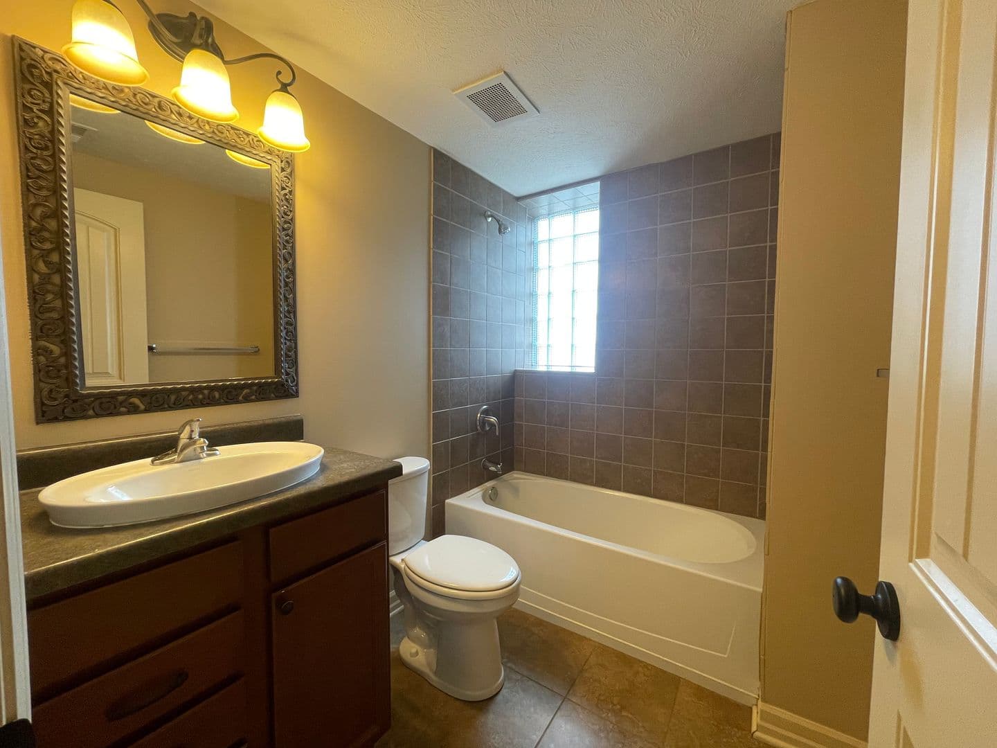 Omaha Apartment: 601-617 S. 31st Avenue