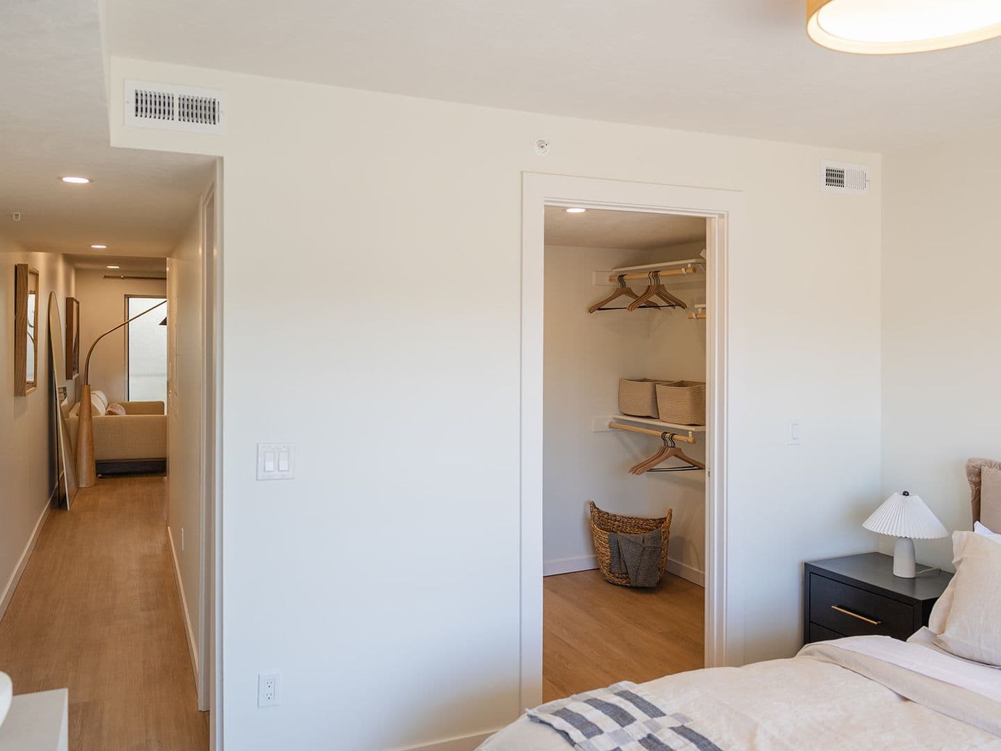 Omaha Apartment: 7270 Cedar Street, Omaha, NE 68102