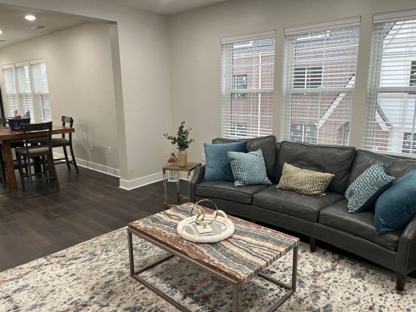 Omaha Apartment: 13108 Lincoln Road
