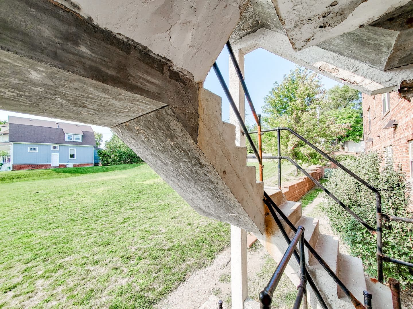 Omaha Apartment: 528 S. 29th Street