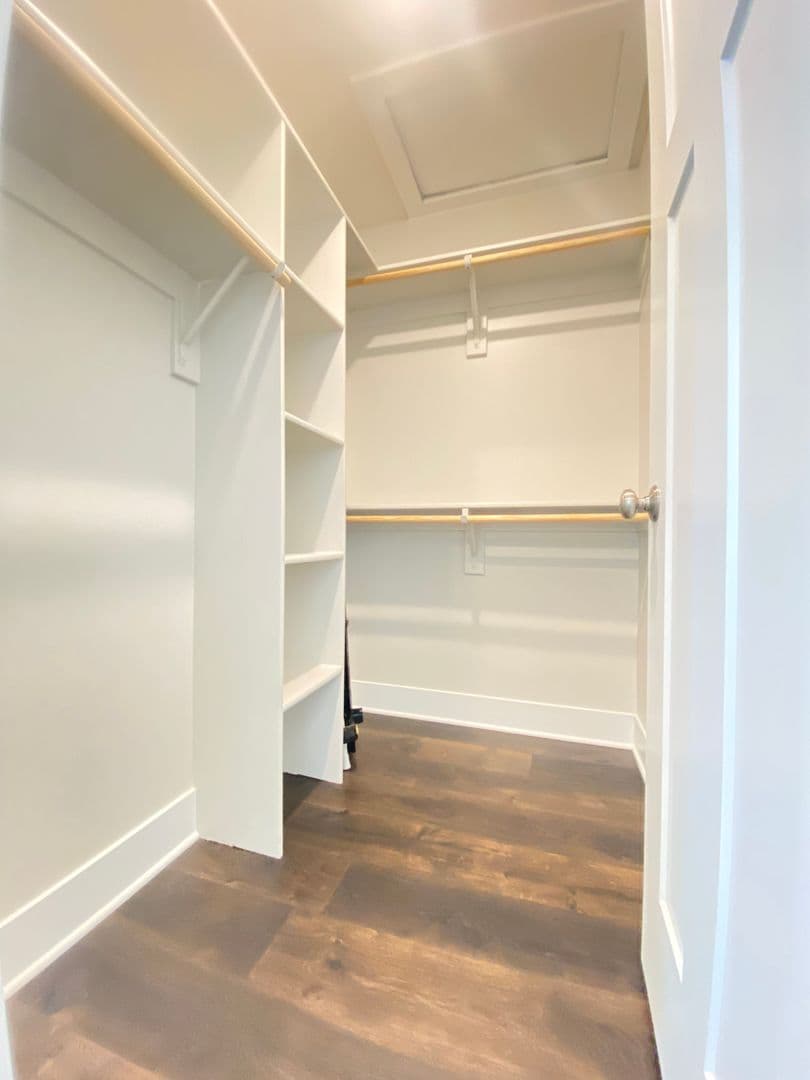 Omaha Apartment: 13041 Cornhusker Road
