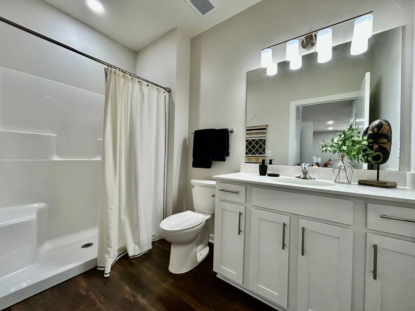 Omaha Apartment: 13041 Cornhusker Road