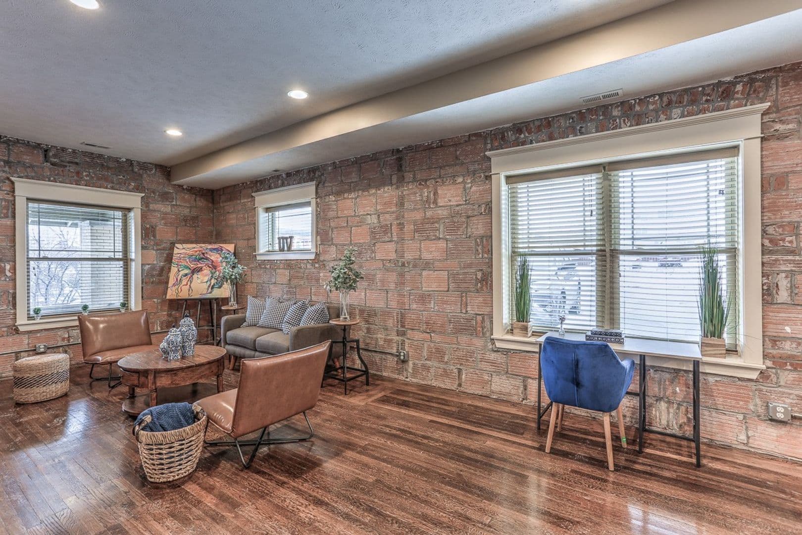 Omaha Apartment: 806 Park Avenue