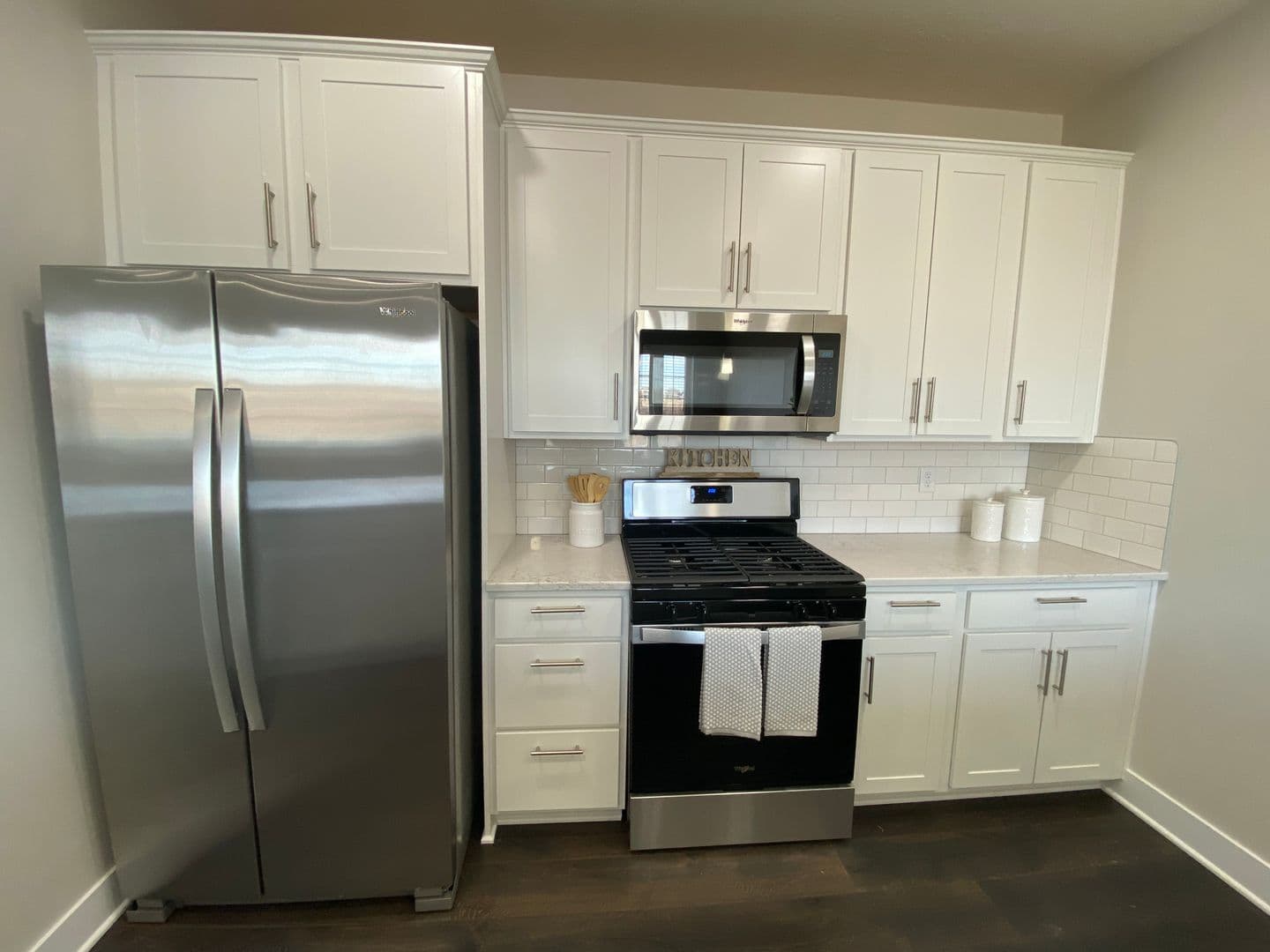 Omaha Apartment: 13108 Lincoln Road