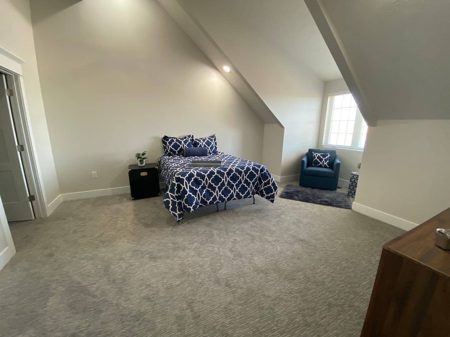 Omaha Apartment: 13108 Lincoln Road