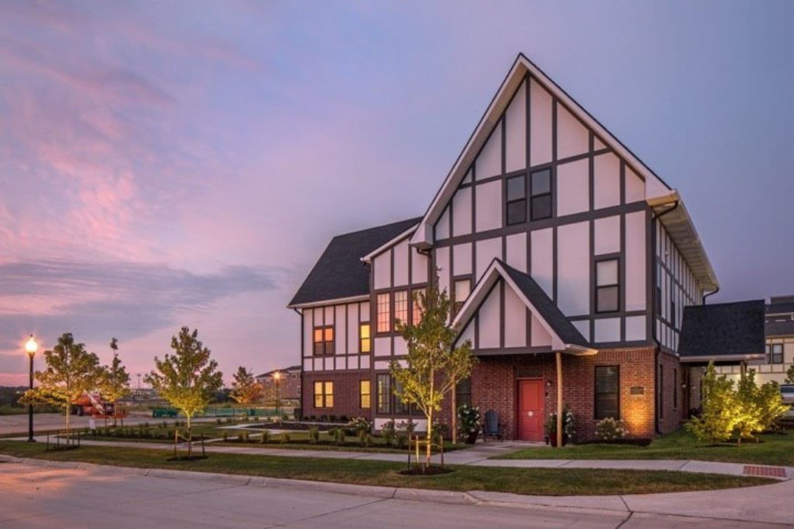 Omaha Apartment: 13178 Lincoln Road