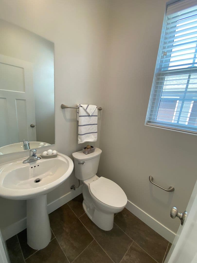 Omaha Apartment: 13041 Cornhusker Road