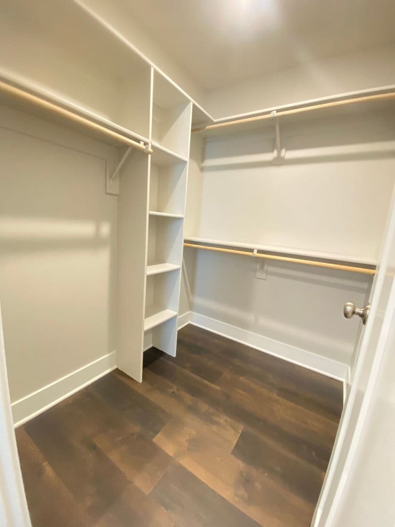 Omaha Apartment: 13041 Cornhusker Road