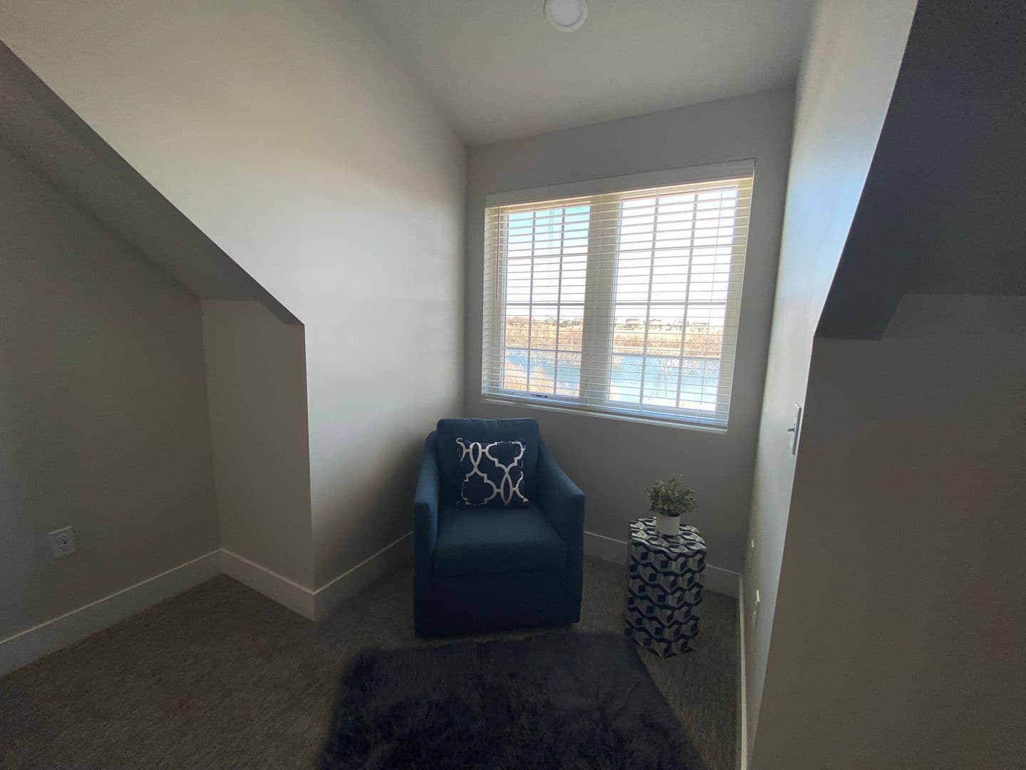 Omaha Apartment: 13108 Lincoln Road