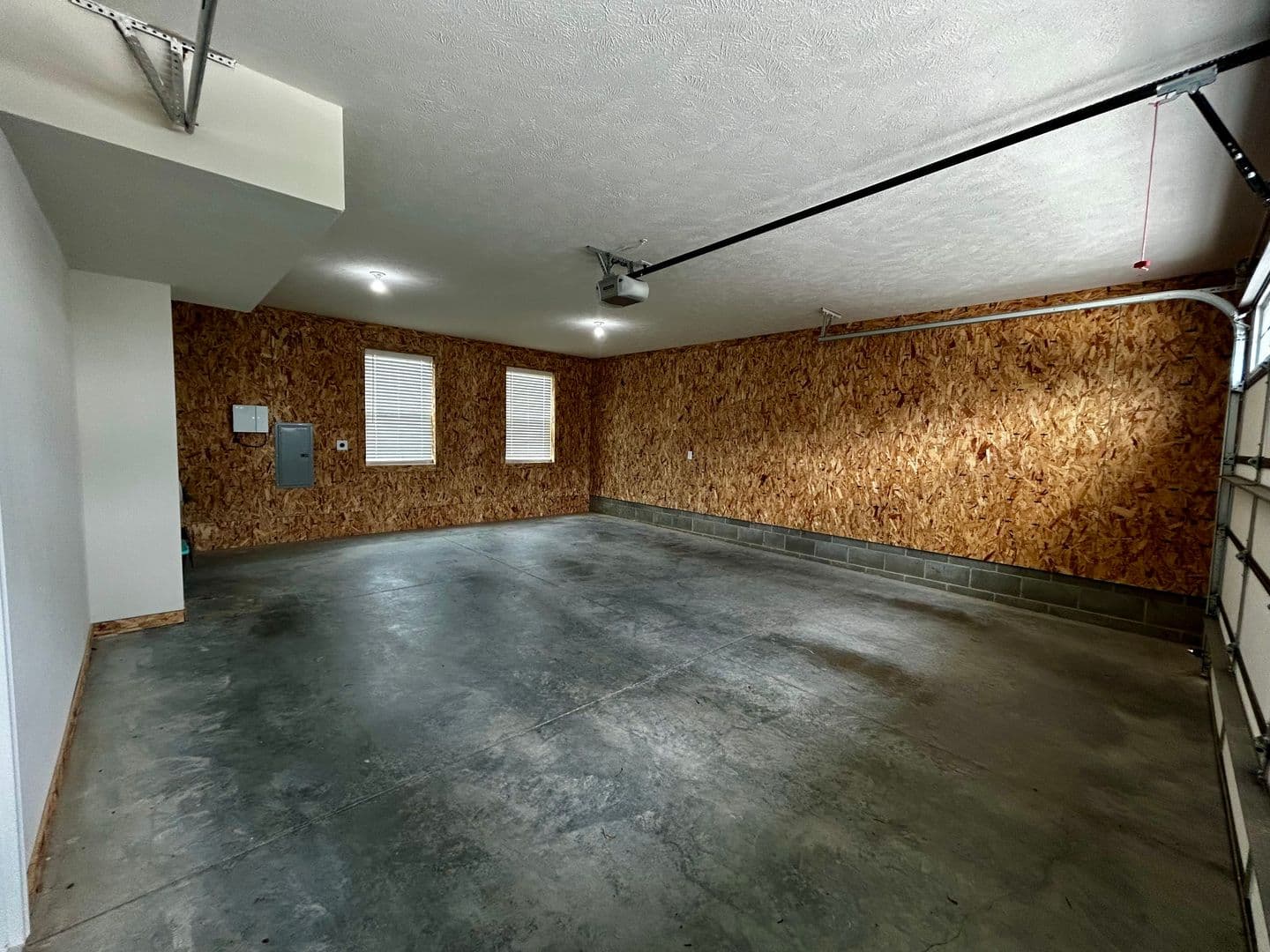 Omaha Apartment: 13041 Cornhusker Road