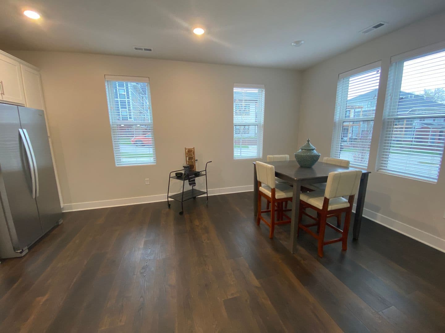 Omaha Apartment: 13178 Lincoln Road