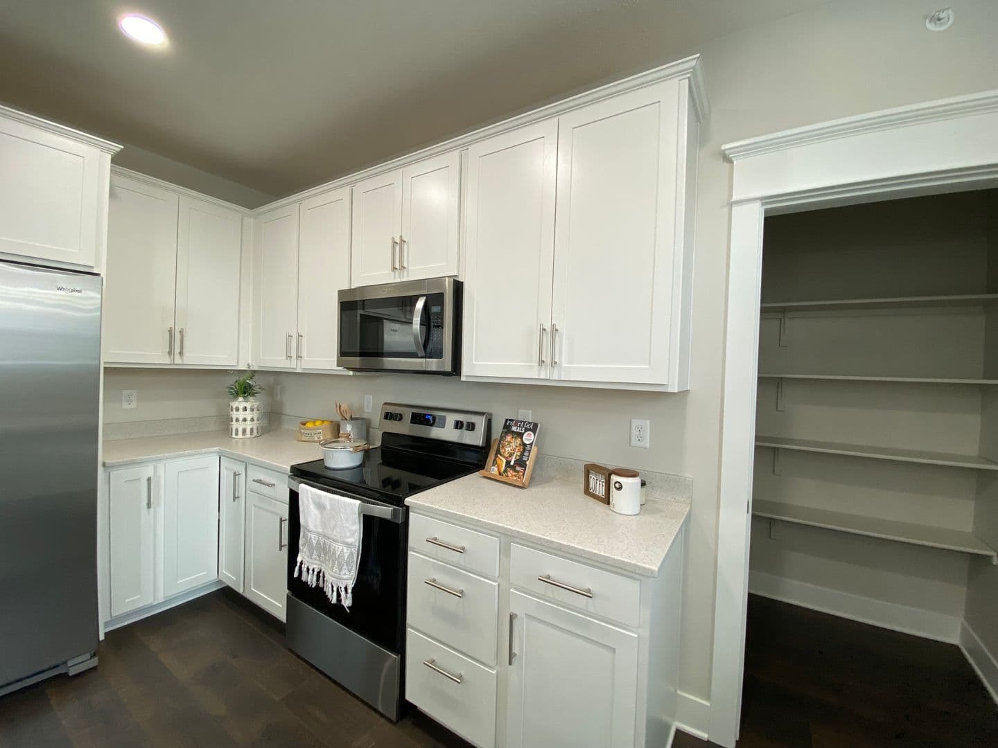 Omaha Apartment: 13041 Cornhusker Road