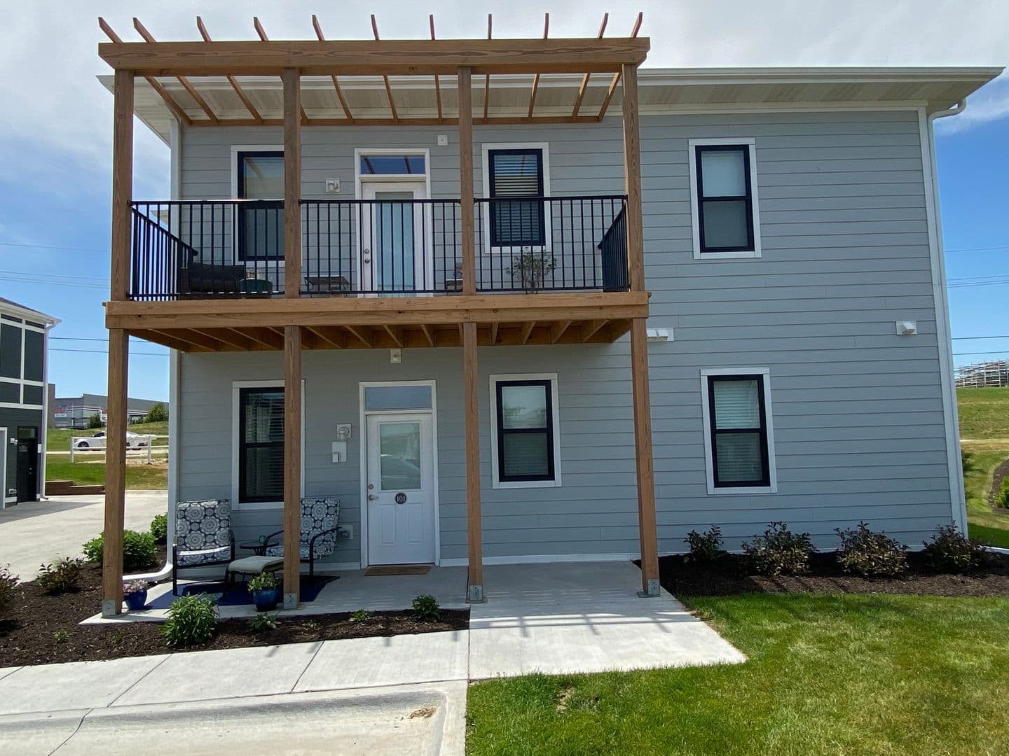 Omaha Apartment: 13178 Lincoln Road