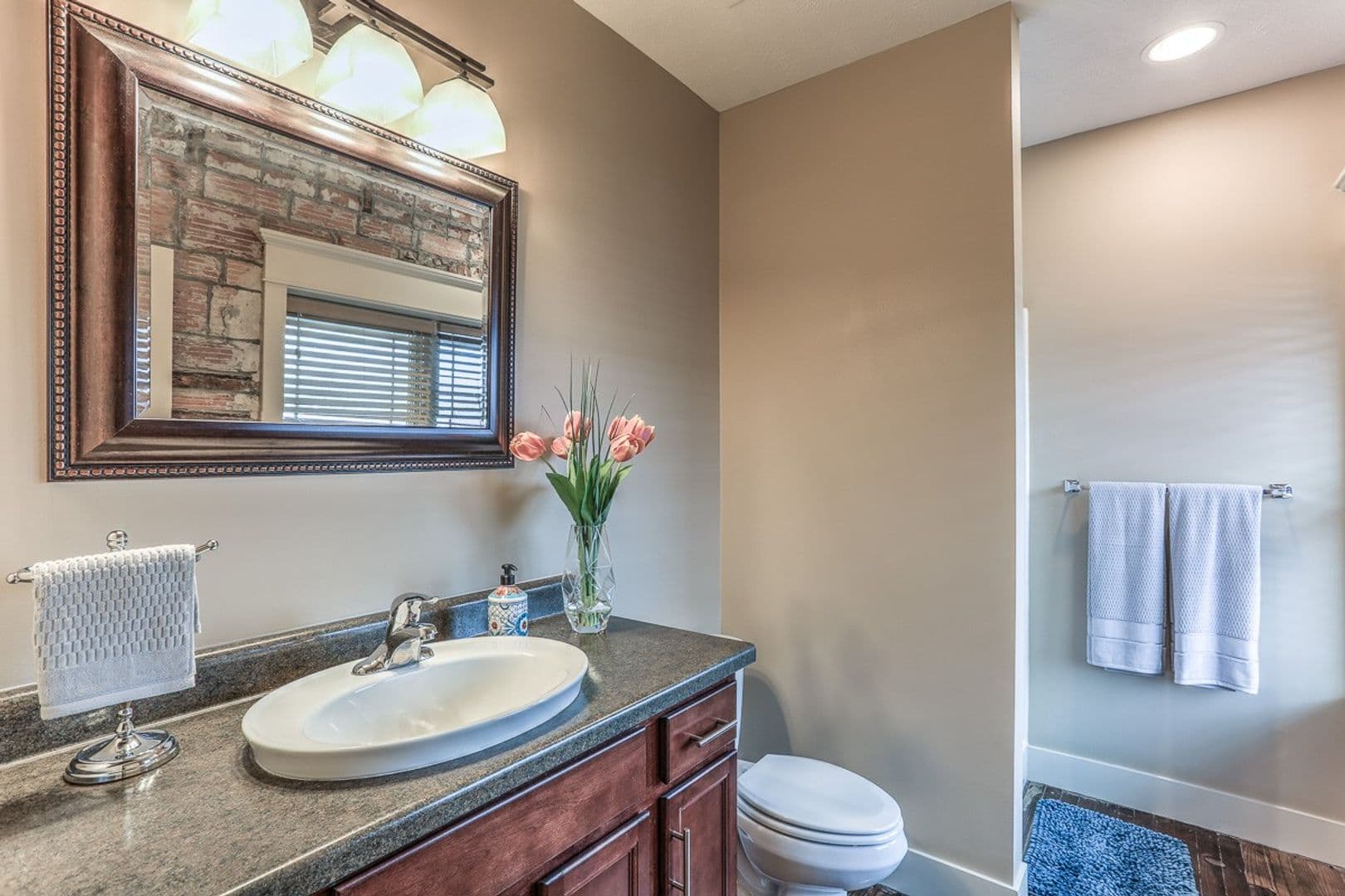 Omaha Apartment: 806 Park Avenue