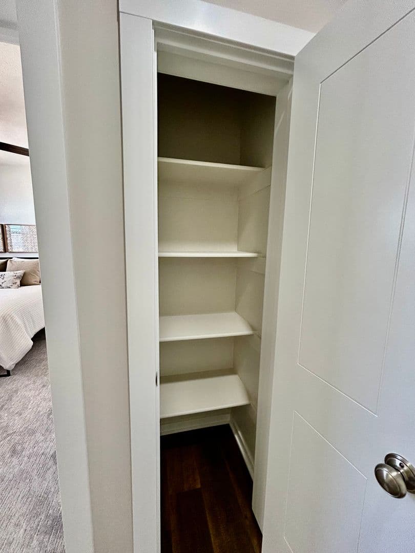 Omaha Apartment: 13041 Cornhusker Road