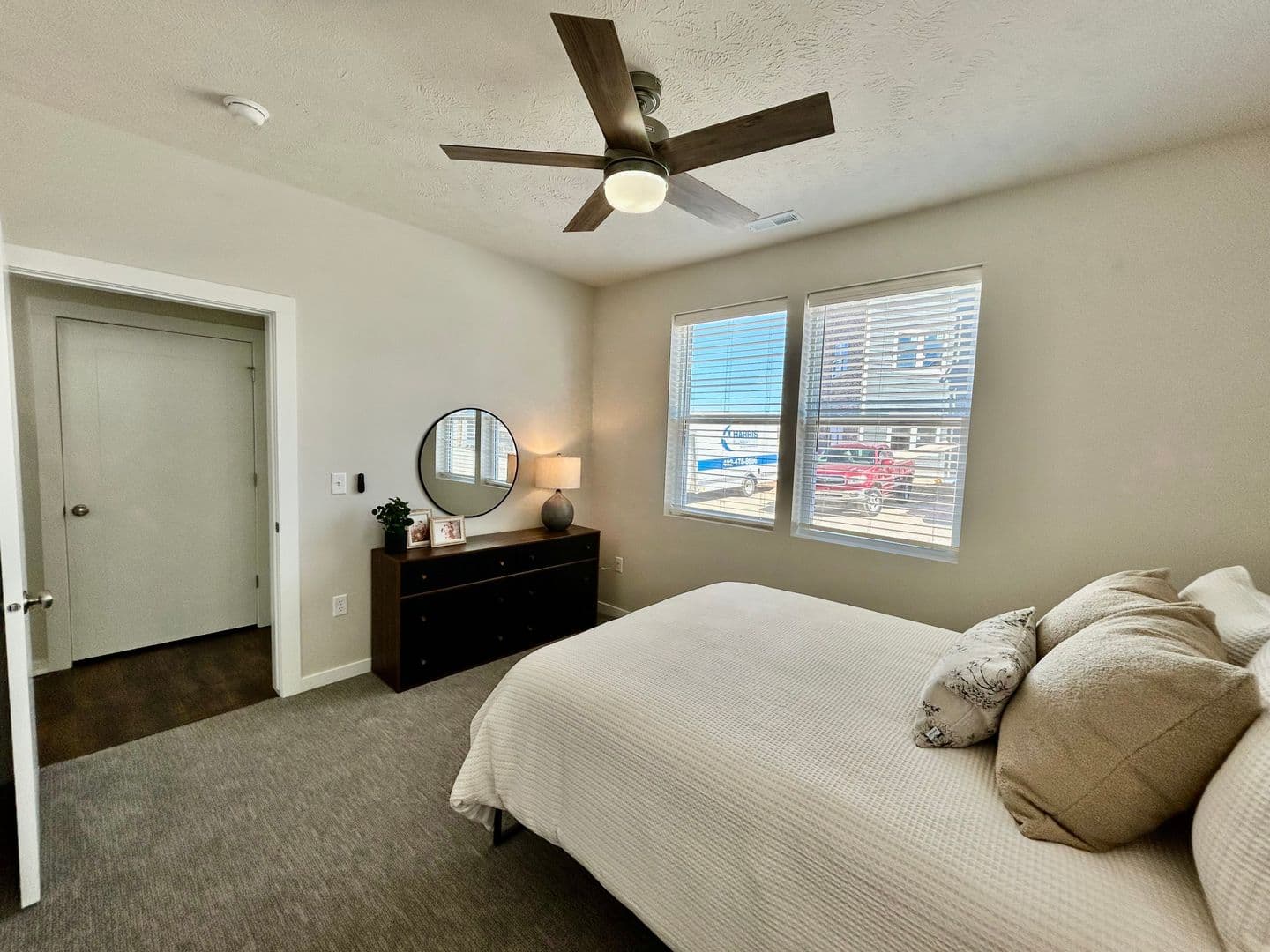 Omaha Apartment: 13041 Cornhusker Road