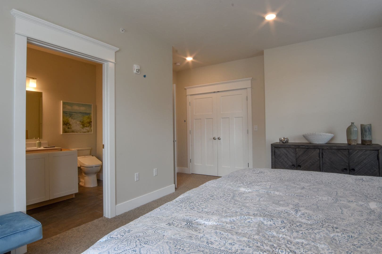 Omaha Apartment: 13178 Lincoln Road
