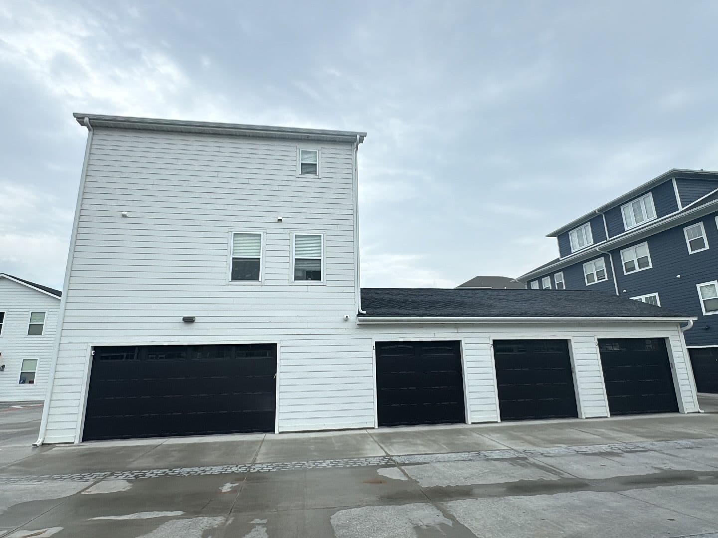 Omaha Apartment: 13041 Cornhusker Road