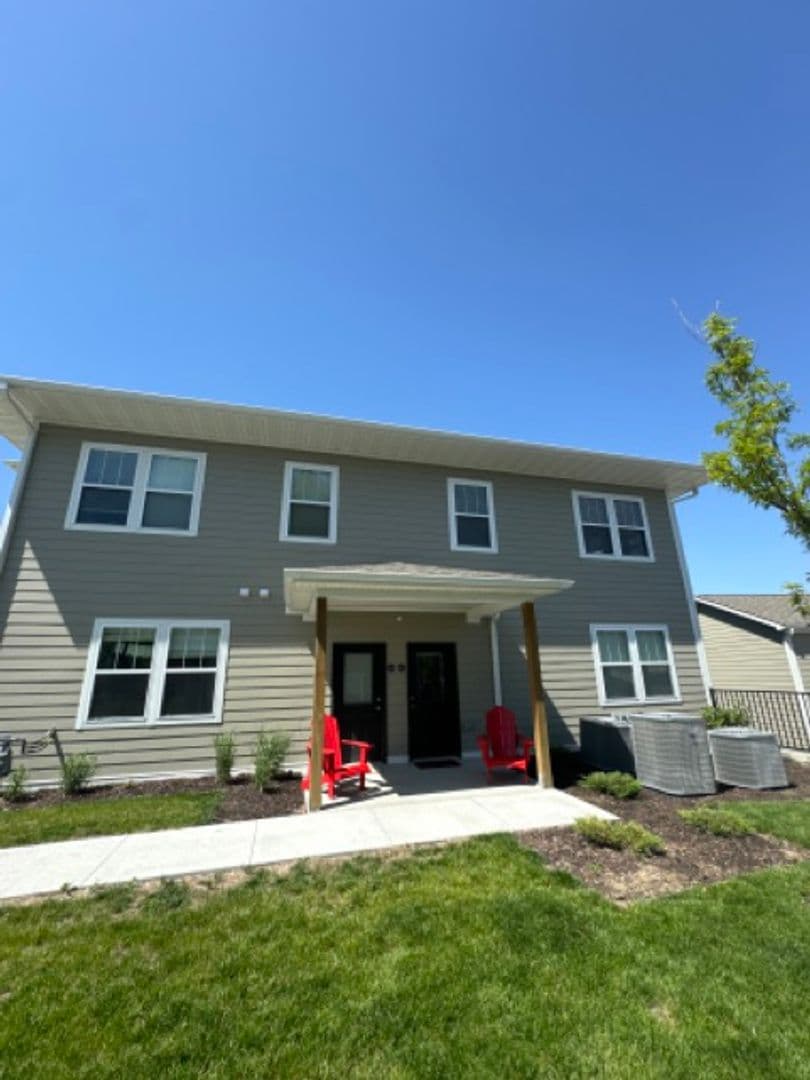 Omaha Apartment: 13041 Cornhusker Road