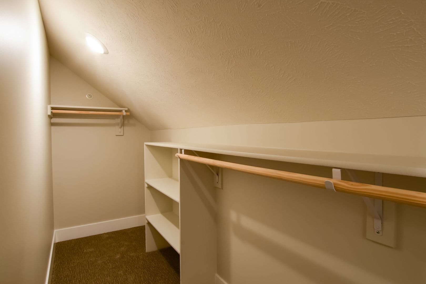 Omaha Apartment: 13108 Lincoln Road