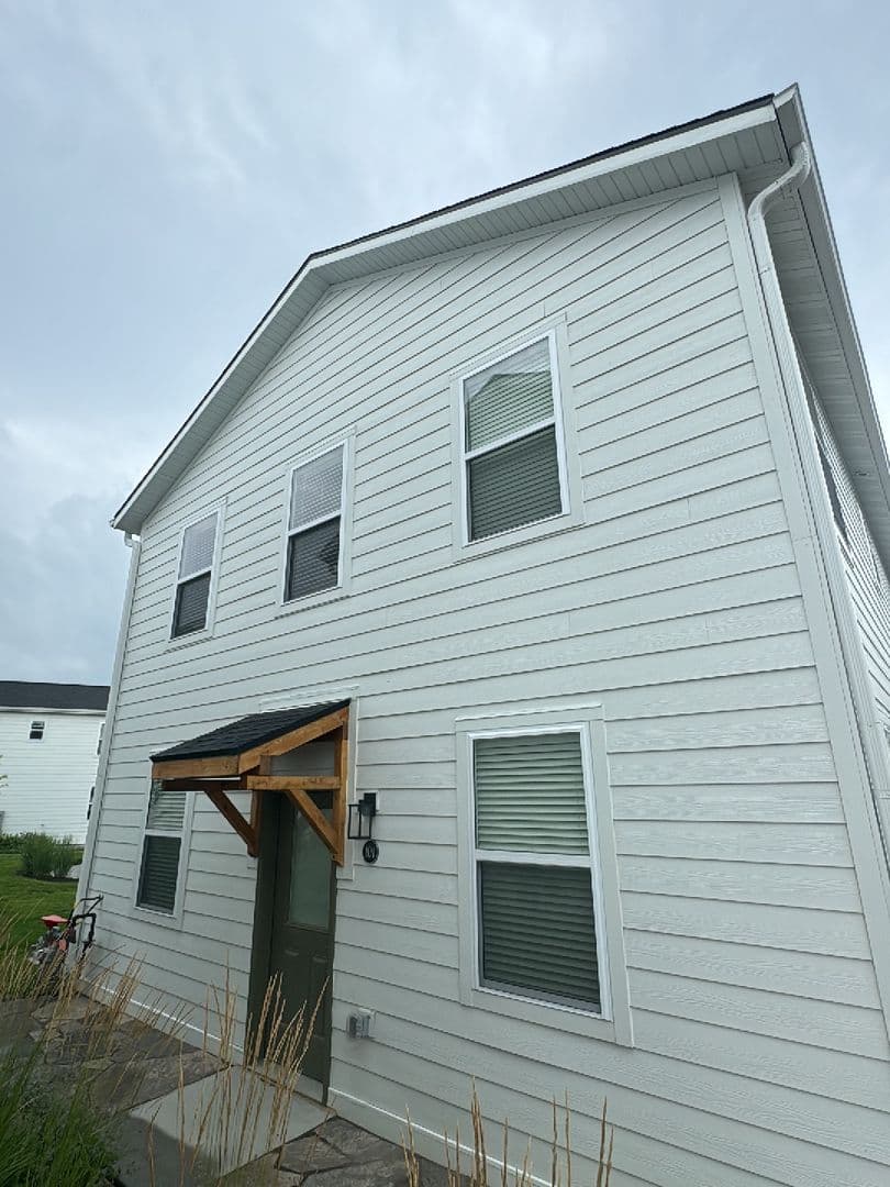 Omaha Apartment: 13041 Cornhusker Road
