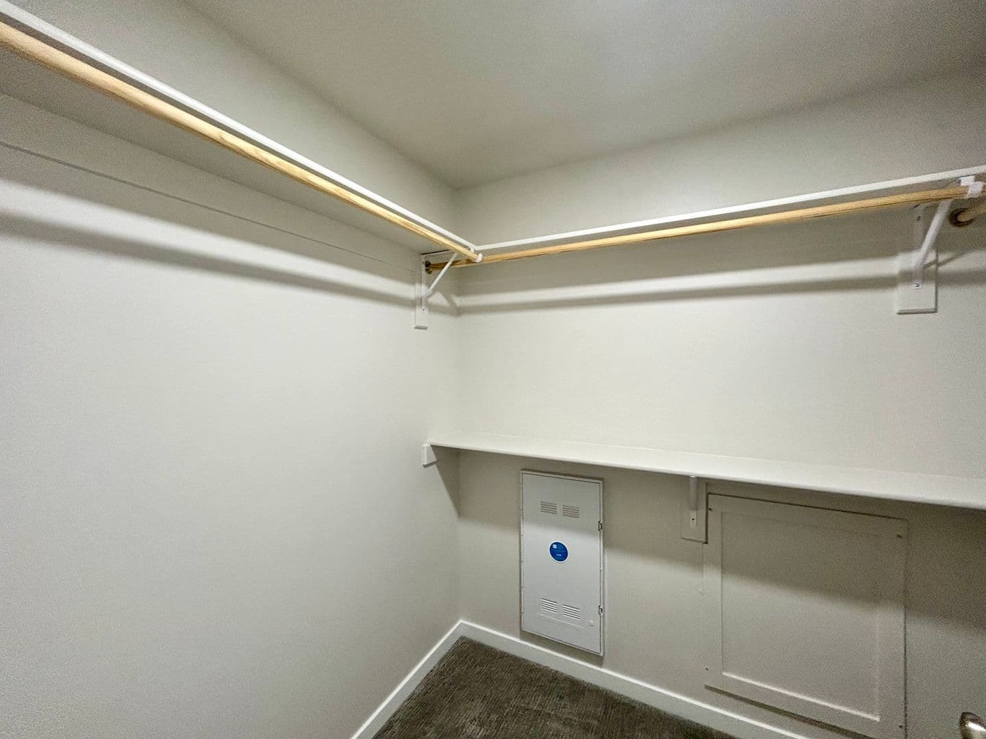 Omaha Apartment: 13041 Cornhusker Road