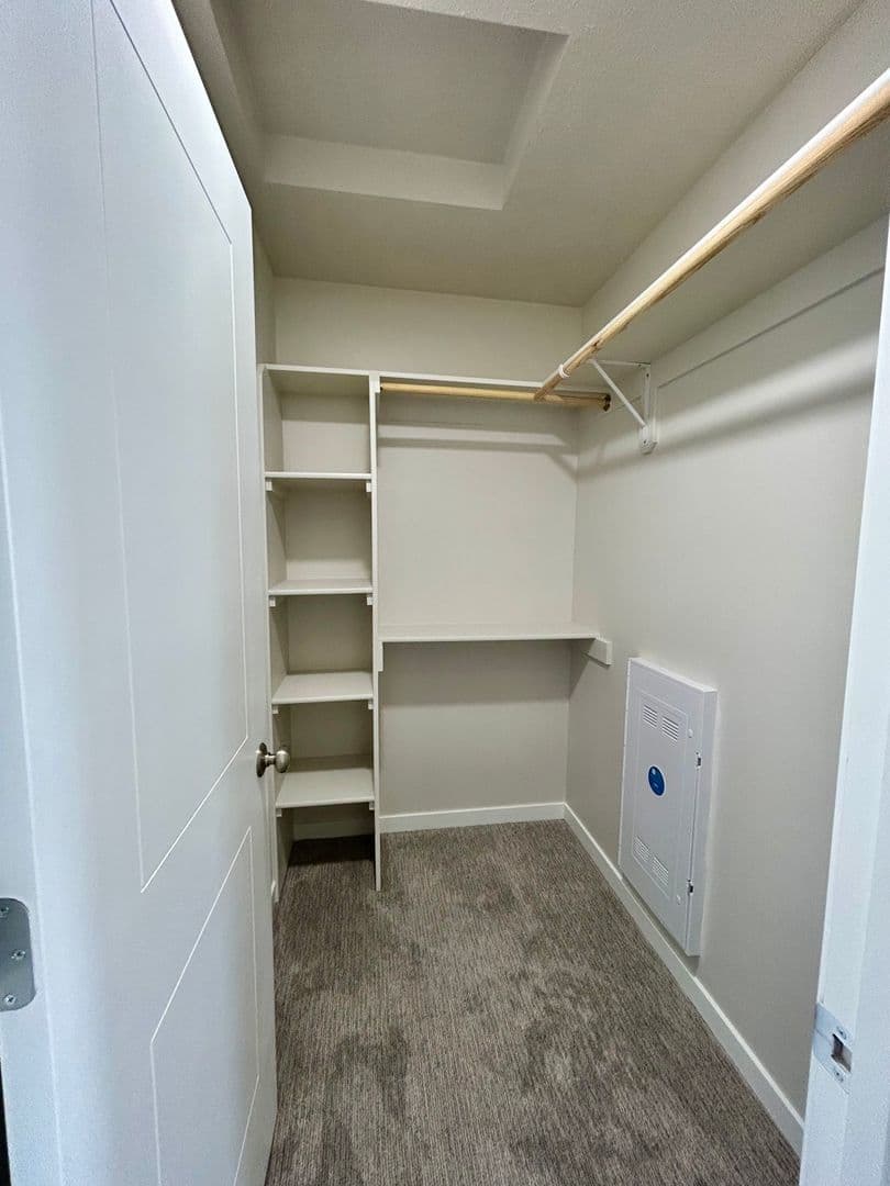 Omaha Apartment: 13041 Cornhusker Road