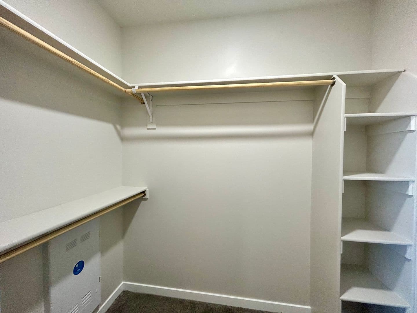Omaha Apartment: 13041 Cornhusker Road