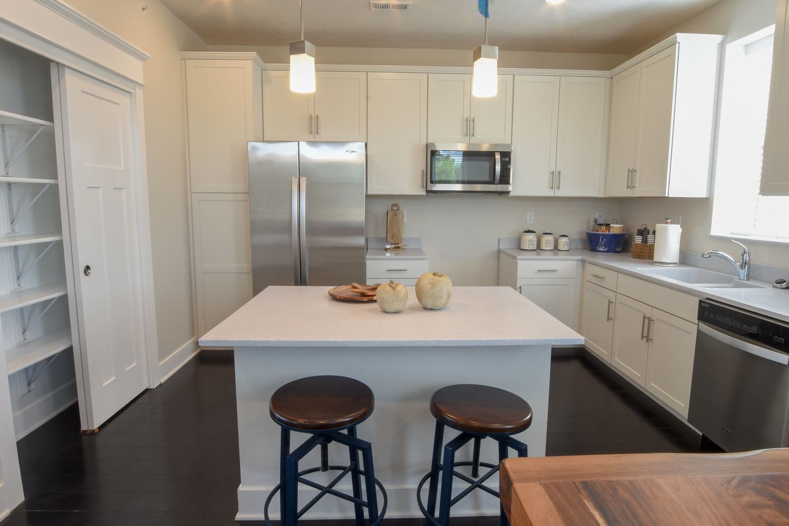 Omaha Apartment: 13178 Lincoln Road