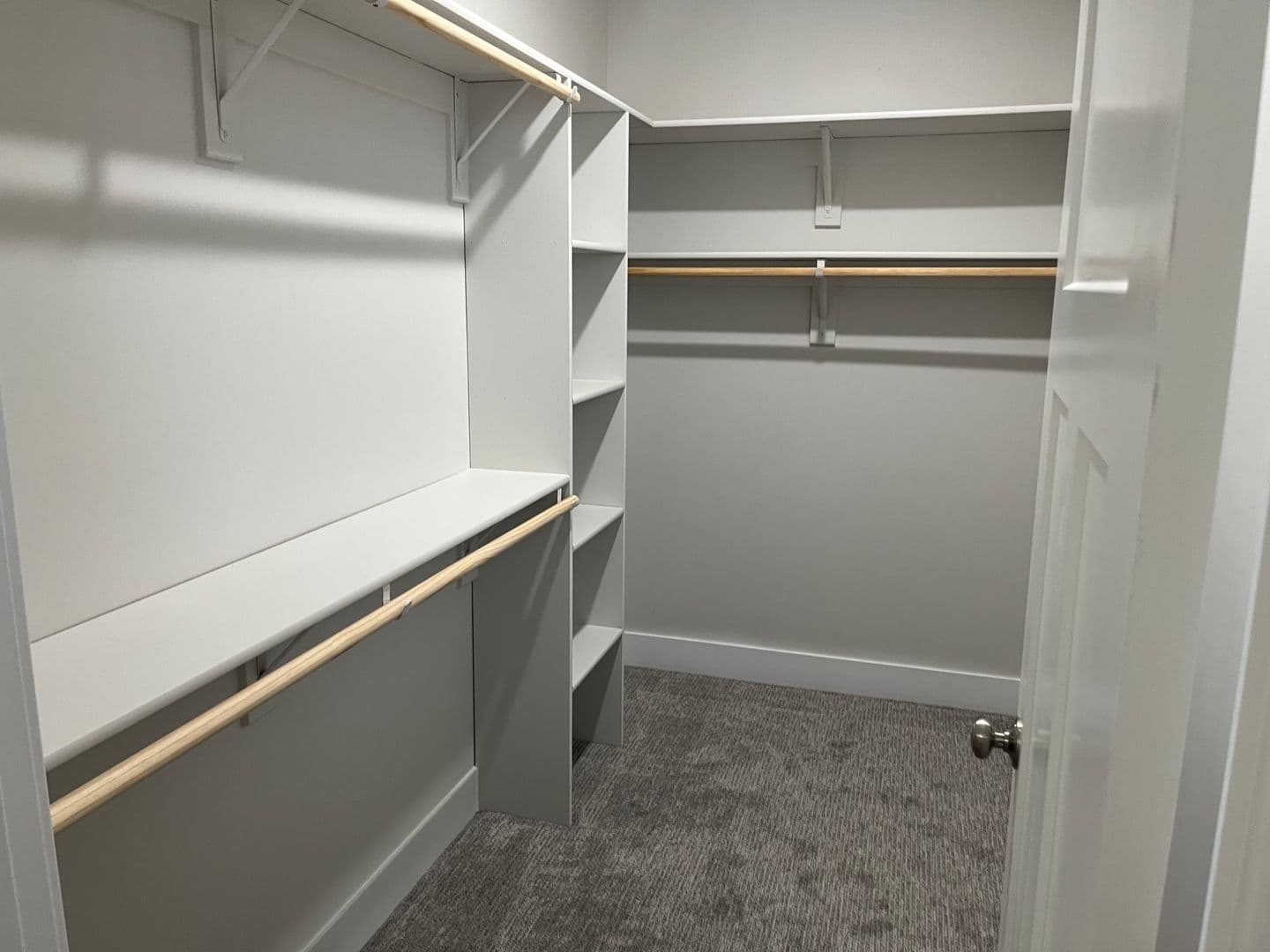 Omaha Apartment: 13108 Lincoln Road