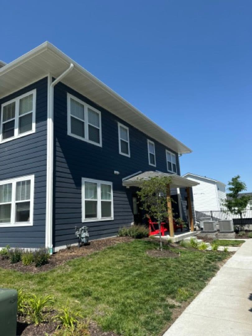 Omaha Apartment: 13041 Cornhusker Road