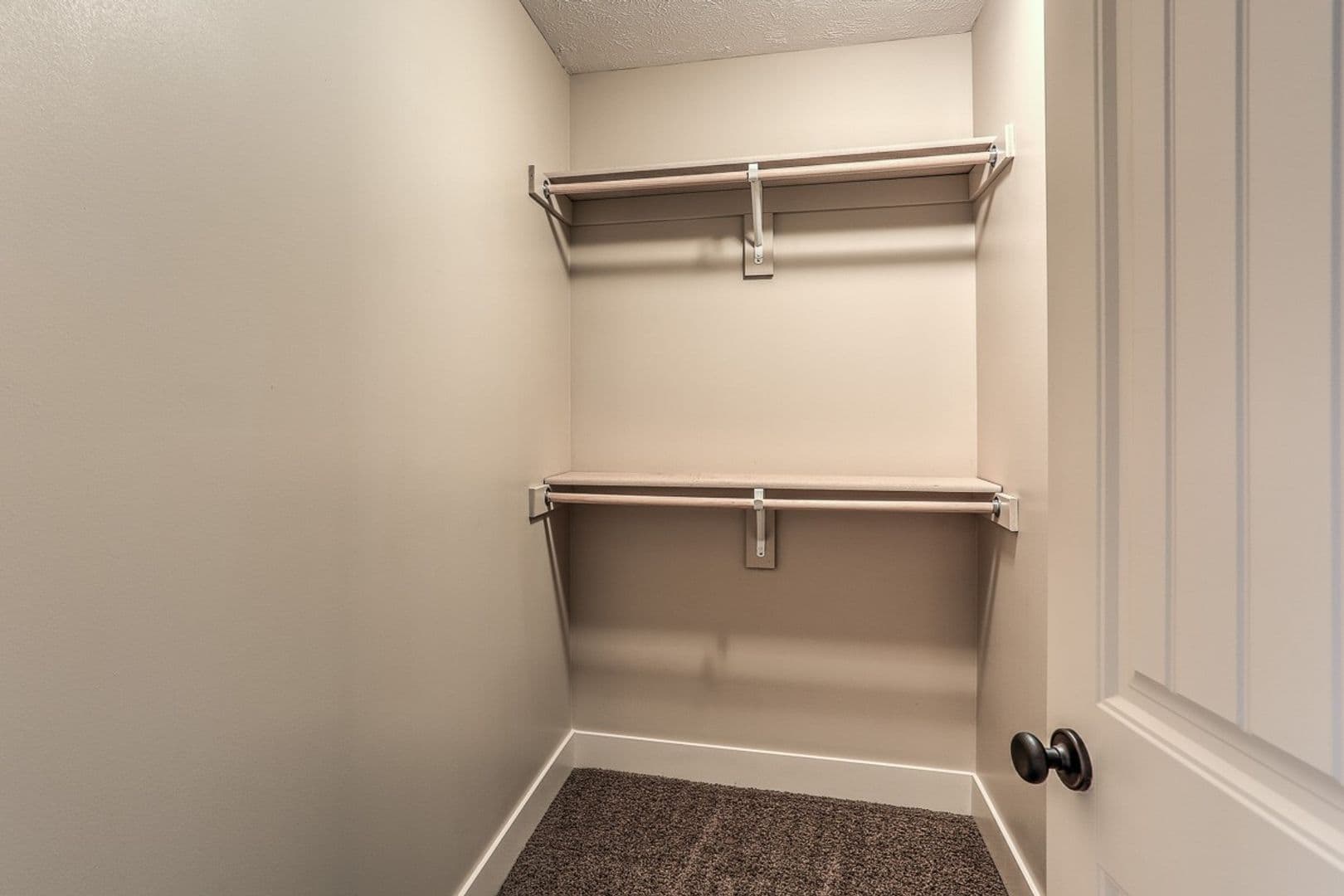 Omaha Apartment: 806 Park Avenue