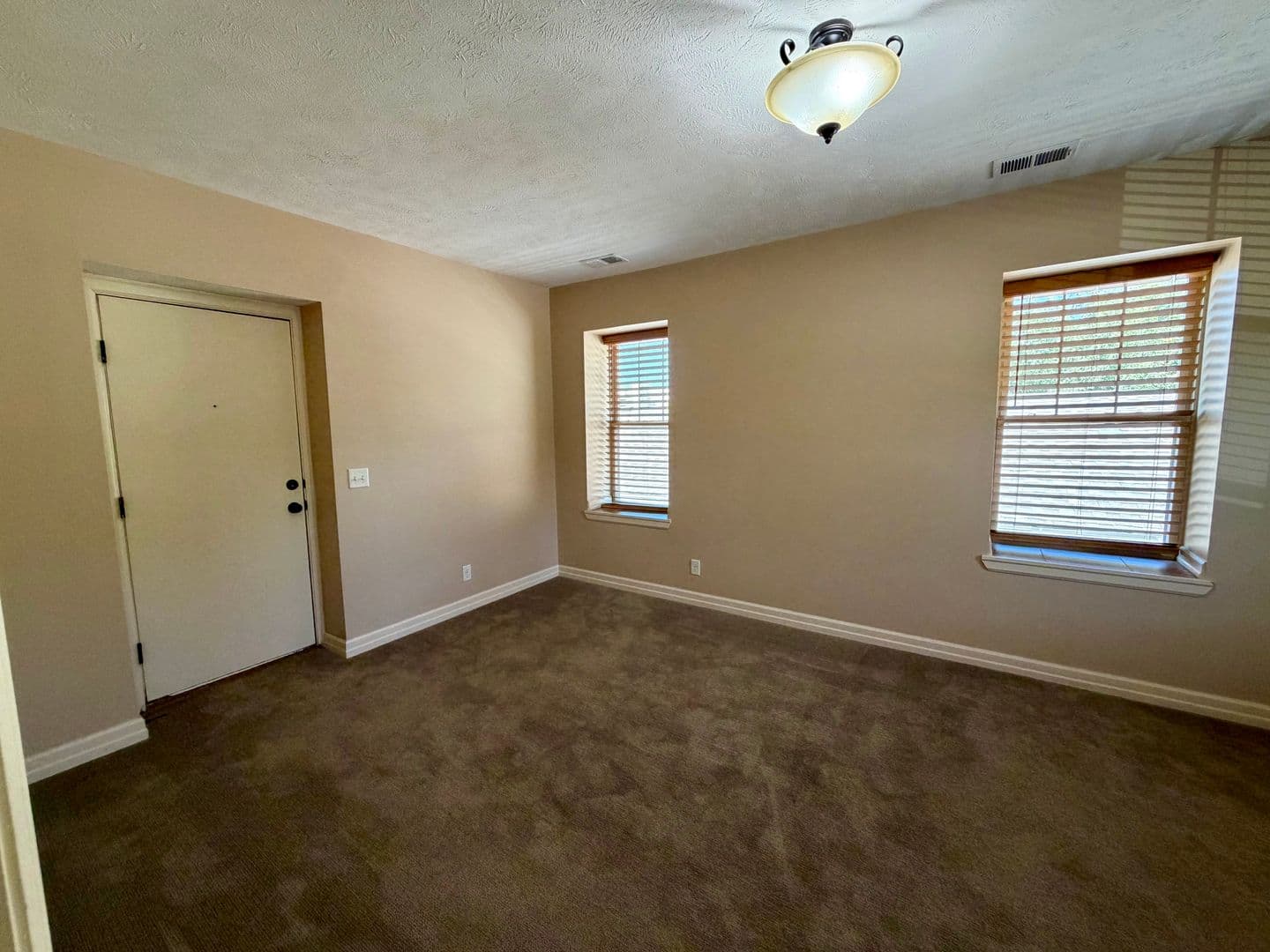 Omaha Apartment: 515 S. 31st Street