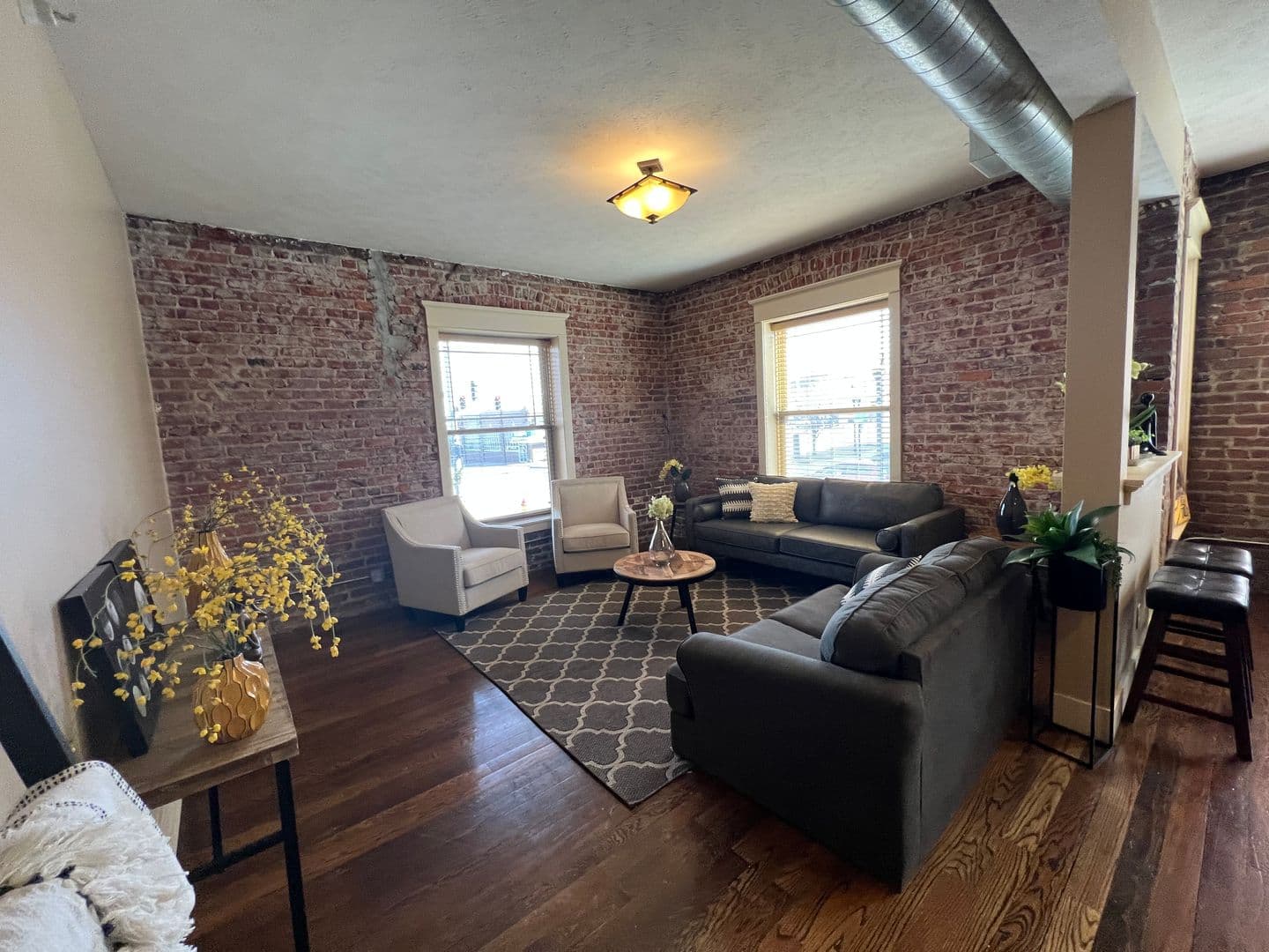 Omaha Apartment: 2934 Leavenworth
