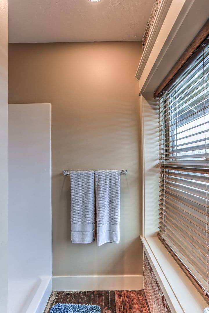 Omaha Apartment: 806 Park Avenue